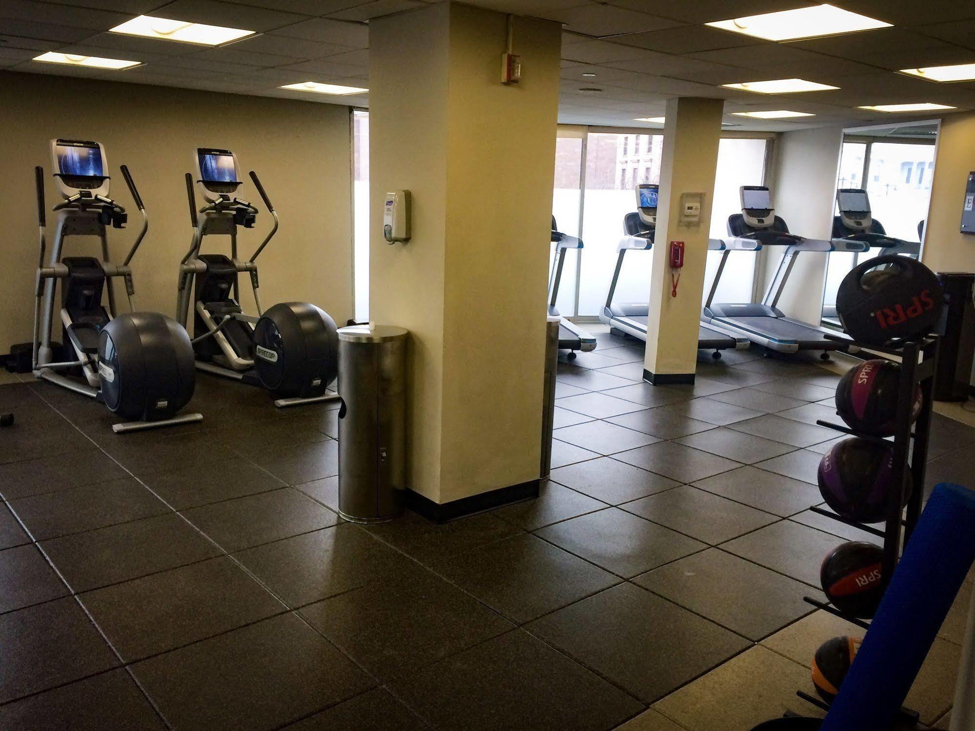 Embassy Suites Philadelphia - Center City エクステリア 写真